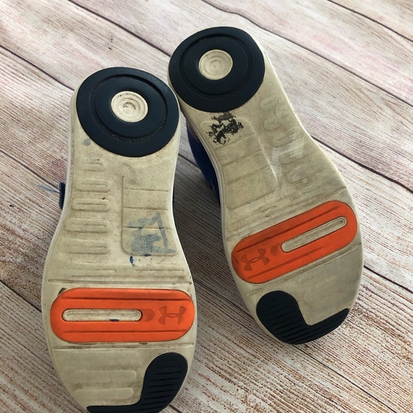 Under Armour Surge Sneaker 3Y - Picture 4 of 5